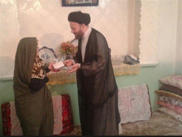 دیدار امام جمعه گلشهر با خانواده شهدا+ تصاویر