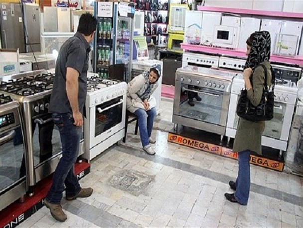 تشویق جوانان به خرید کالای داخلی یکی از وظایف خانواده است