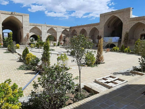 کاروانسرای دودهک دلیجان در مرحله تجهیز و آماده بهره برداری