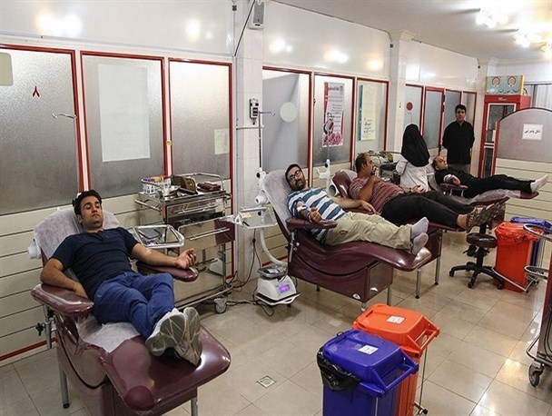 ایجاد پایگاه انتقال خون در اسد آباد بعد از مهار کرونا/ استان همدان به لحاظ ذخیره خون مشکلی ندارد