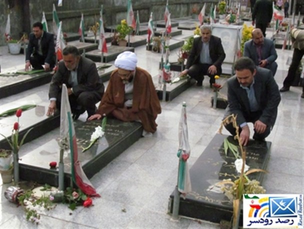 غبارروبی و گلباران گلزار شهدای رودسر