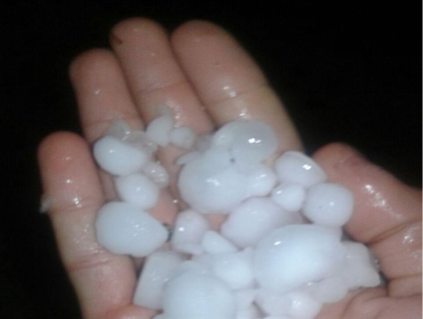 سیلاب و بارش تگرگ در روستای بران اصلاندوز+تصاویر