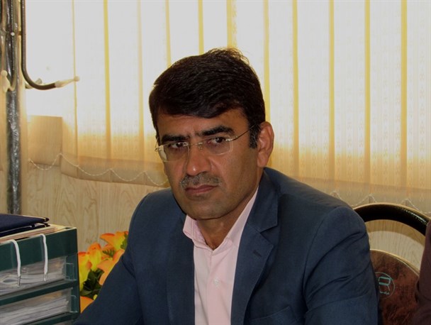 اجرای عملیات زیرسازی و آسفالت جاده های روستایی بخش مرکزی لنده