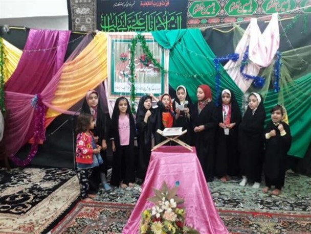 بسته های غذایی بین خانواده های بی سرپرست خرم آبادی توزیع شد+عکس
