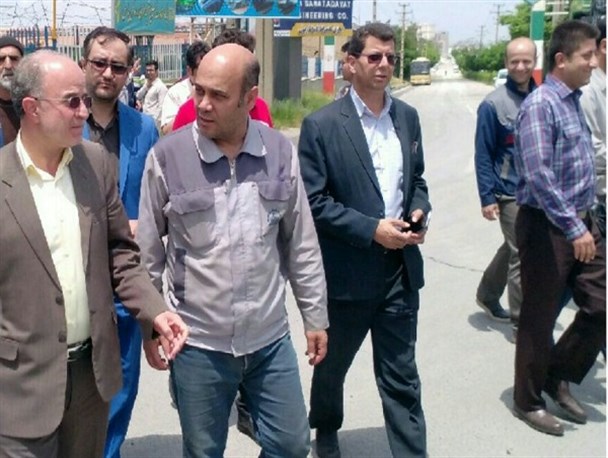 فرماندار اراک: حقوق اسفند ماه کارگران امروز پرداخت شد/۲.۵ میلیون تومان از حقوق فروردین به صورت علی الحساب فردا پرداخت می شود