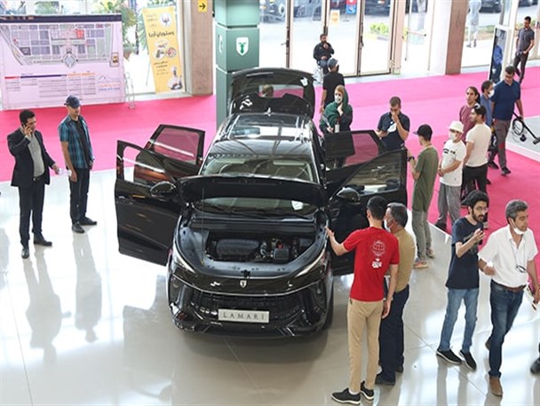 رونمایی از ۱۴ خودرو جدید در نمایشگاه خودرو شهر آفتاب/ ۲۵ شرکت خودرویی محصولات داخلی و وارداتی خود را معرفی کردند