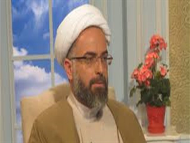 اطاعت از خداوند و دوری از شیطان، راه رسیدن به آرامش در خانواده است