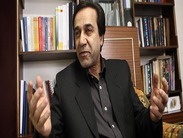 برخی می گویند زمان سرودهای انقلابی گذشته است/موسیقی انقلابی یکی از نمادهای انقلاب است/جشنواره موسیقی فجر به نام انقلاب است ولی بویی از انقلاب نبرده است