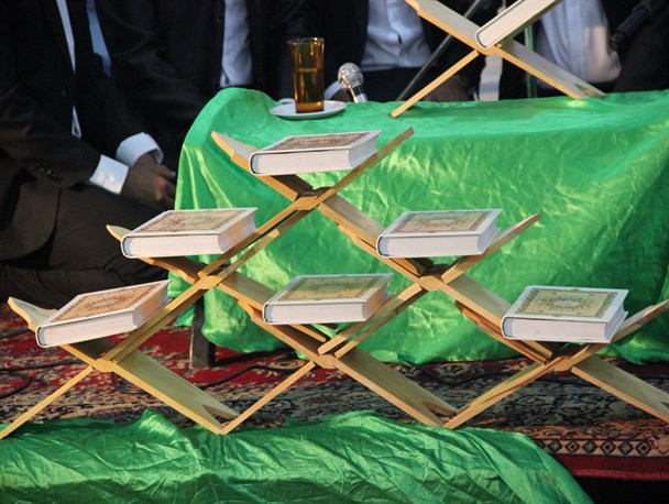 مراسم معنوی محفل انس با قرآن کریم در منوجان برگزار می شود