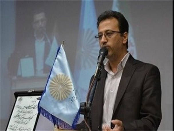 کاهش رشد علمی نتیجه رکود اقتصادی/ ایجاد فضای سیاسی مخرب در دانشگاه خیانت است