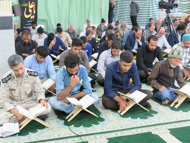 محفل انس با قرآن به مناسبت ماه رمضان در روستای«گسک»+ تصاویر