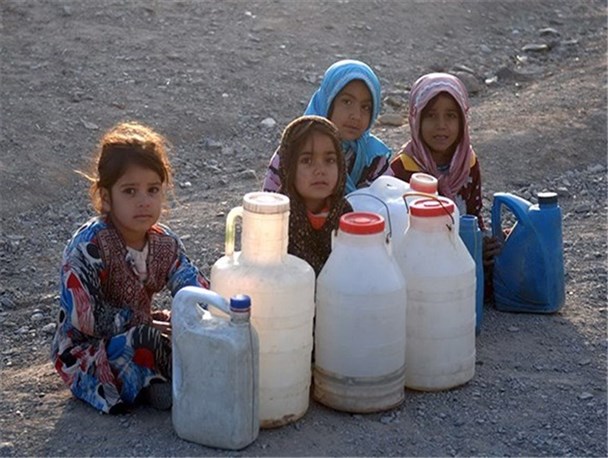 سارقان بار دیگر آب روستای چاه جمال ایرانشهر را قطع کردند/ دهیار چاه جمال: این چهارمین ترانس ربوده شده در یک سال اخیر است