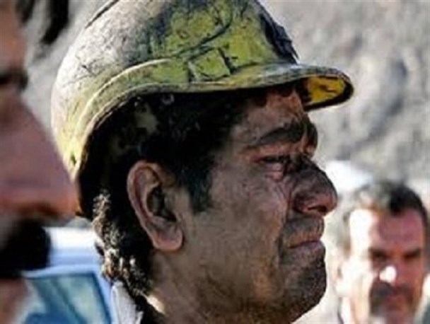 اعتراضات کارگری در بروجن ادامه دارد/کارگران صبا فولاد سفیددشت تجمع کردند