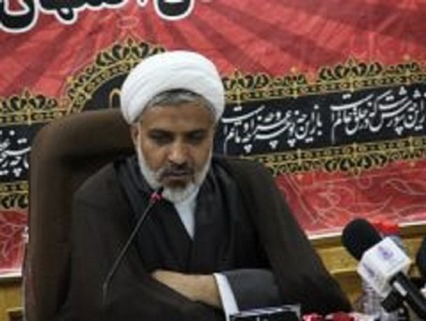 تنها منافقان و دوستان پشت پرده استکبار مانع راهپیمایی روز قدس می شوند
