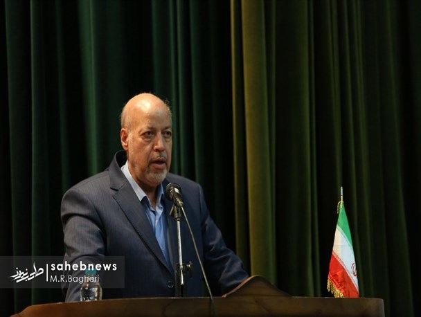 مدیران اجرایی در برابر منتقدان “مشت خورشان” خوب باشد
