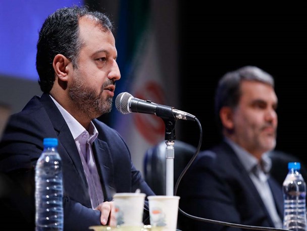 گلایه وزیر اقتصاد از کم کاری بانک‌های خصوصی در روند مشارکت اقتصادی