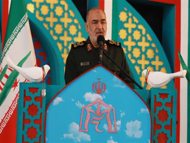 یازده هزار شهید عشایر نشان از غیرت، وفاداری، شکوه و عظمت است/ آمریکا می‌خواست ملت ایران را افسرده، مطیع و برده سیاسی خود کند