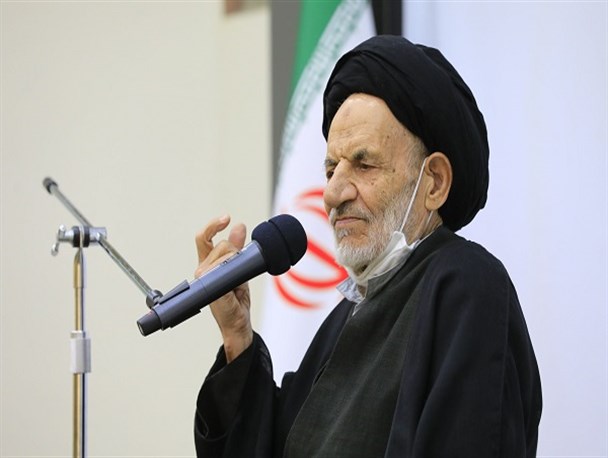 شهید چمران همه وجودش را وقف اعتلای اسلام و مسلمین کرد/ با مجاهدت شهدا امروز آثار پیروزی نظامی اسلامی در سطح بین الملل می درخشد