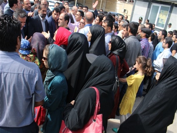 تجمع صاحبان مسکن قرچک که هنوز موفق به اخذ املاک خود نشده اند