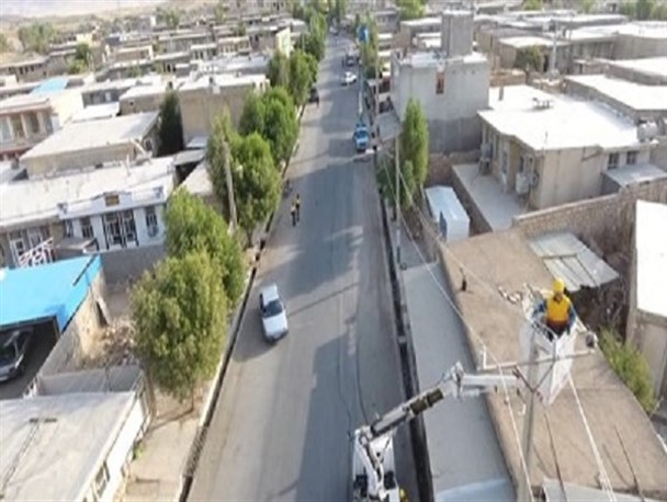 ضعف ولتاژ برق همچنان گریبان گیر مردم «مورموری» است