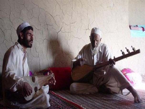 رونمایی از 4 آلبوم موسیقی سنتی سیستان و بلوچستان به زودی/ پیگیر بیمه از کار افتادگی هنرمندان بالای 60 سال هستیم