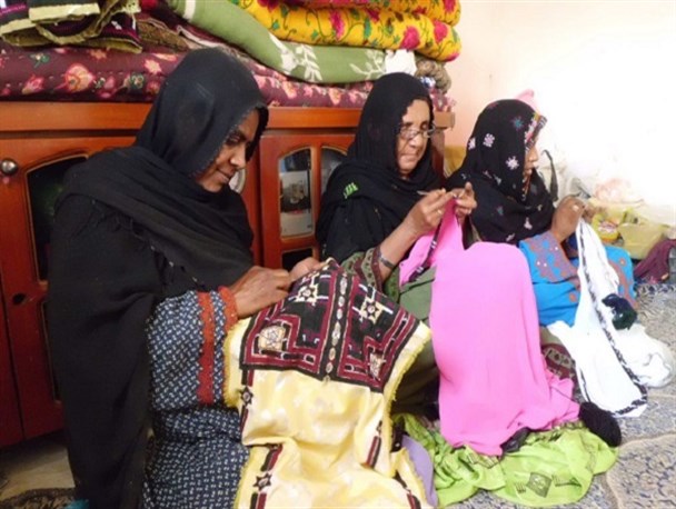 صنایع دستی، ابزار قدرتمندِ جهش تولید/ هنرهای سنتی؛ راهگشای اقتصاد مقاومتی و ارزآوری