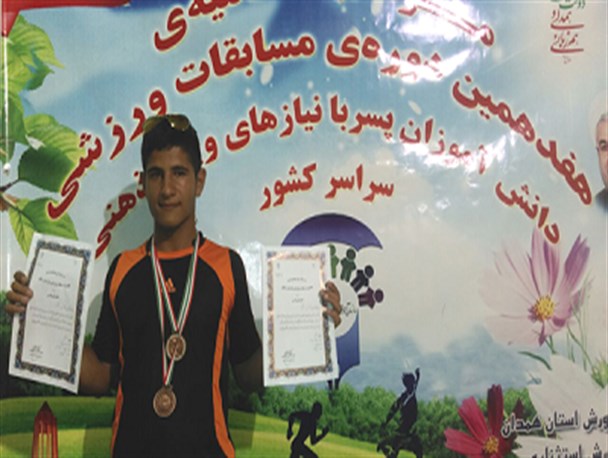 دانش آموز تالشی صاحب رتبه برتر شد