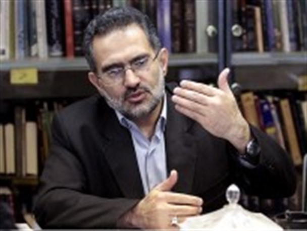 تغییر نام «جشنواره فیلم فجر» به «فیلم ایران» یادآور تغییر شعار «جمهوری اسلامی» به «جمهوری ایرانی» در فتنه ۸۸ است