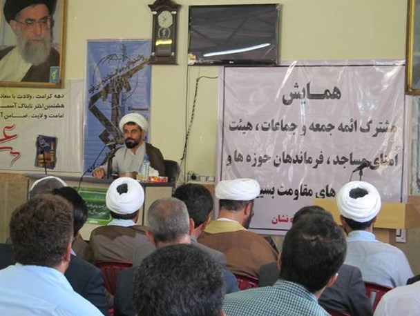 مساجد ماهنشان از نظر معماری اسلامی سلیقه ای احداث شده است/ اسلام بدون روحانی، اسلام آمریکایی است