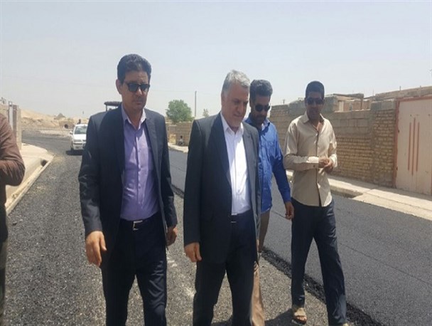 آسفالت ۱۰ هزار مترمربع از معابر روستای عنکوش در بخش فتح المبین شوش
