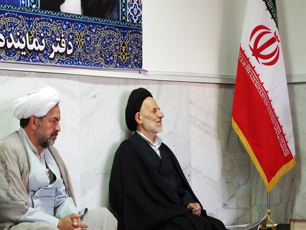 وظیفه مهم کارکنان بنیاد شهید انتقال پیام و اهداف شهداست/ کسب رتبه اول بنیاد شهید استان در دیدار از خانواده شهدا در سال گذشته
