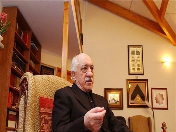 کسی را یارای مقابله با اتهام "نورچی بودن" در آذربایجان نیست