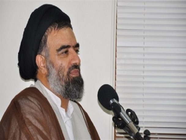 دسیسه گران به دنبال تحریف شخصیت و افکار امام هستند