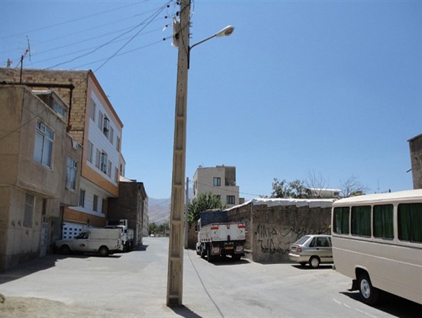 وجود ۳۰۰۰ تیر برق در وسط معابر روستاهای خراسان شمالی