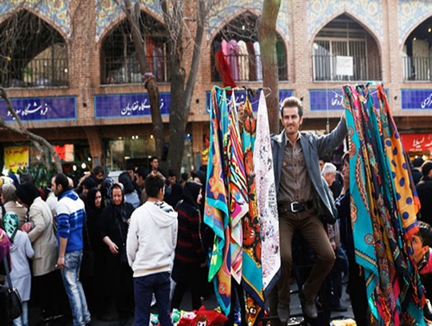 جولان دستفروشان در مازندران تا کم‌توجهی شهرداری‌ها در ساماندهی آنها/ اصناف مازندران متضرر از دست‌فروشان پرشمار