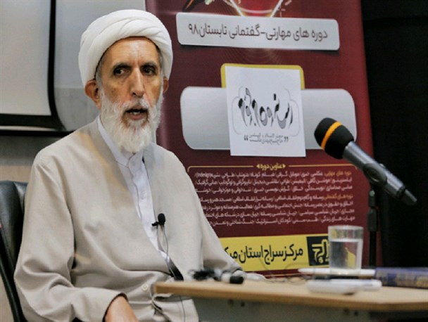 نشست تخصصی رسانه و گام دوم انقلاب با سخنرانی حجت‎الاسلام مهدی طائب
