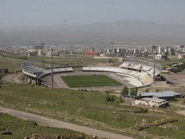 قول افتتاح بخش غربی ورزشگاه ۱۵ هزار نفری زنجان محقق نمی‌شود