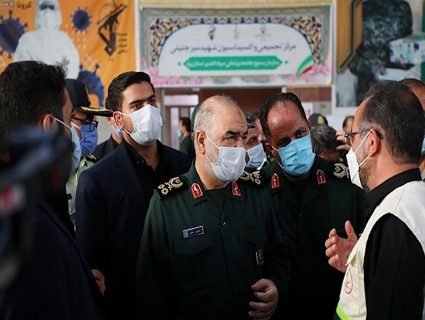بازدید فرمانده کل سپاه از پایگاه‌های نمونه طرح شهید سلیمانی در یزد