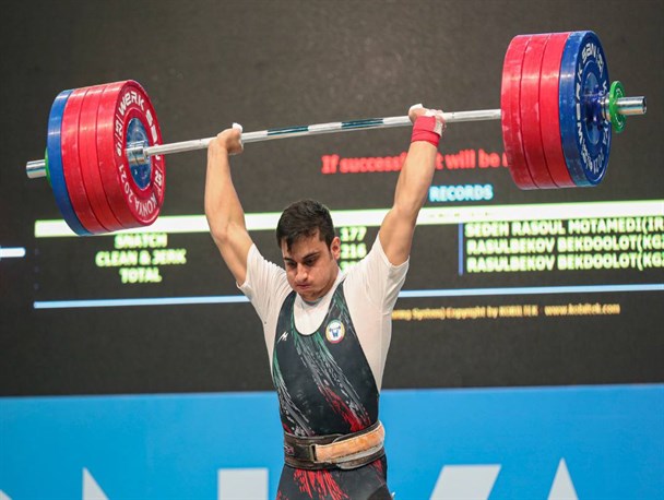 معتمدی: راضی نیستم؛ به خاطر آسیب دیدگی رکورد نزدم/ با خونریزی طلای وزنه‌برداری قونیه را گرفتم