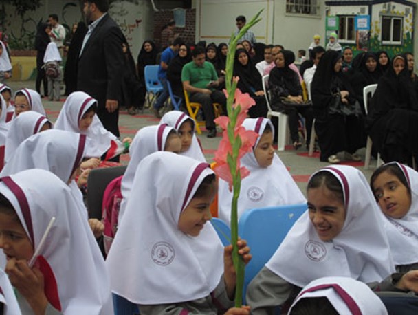 گلستانی از شکوفه ها درمدارس / ۳۴ هزارکلاس اولی راهی مدارس گلستان شدند