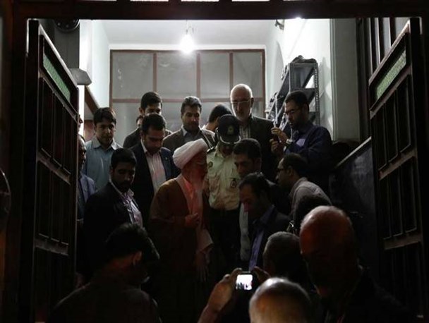 بدرقه استاد جوادی‌ آملی در محله احمدآباد دماوند