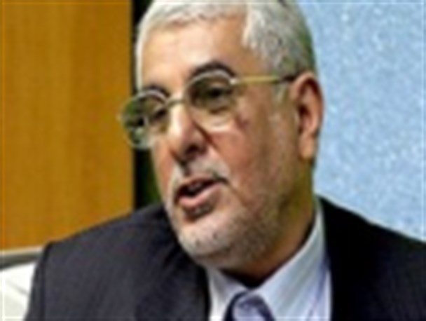بازدید آمانو از پارچین یک بازدید کاملا تشریفاتی بوده است/ناتوانی بازرسان آژانس هسته ای از نمونه برداری مستقیم از پارچین
