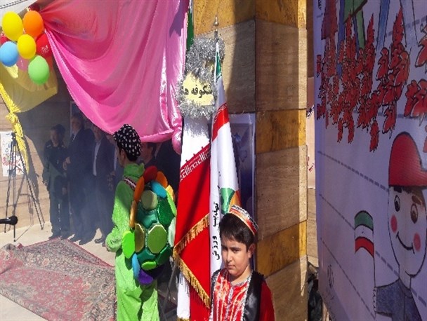 گزارش تصویری مراسم نمادین روز شکوفه ها و زنگ بازگشایی مدارس در زنجان