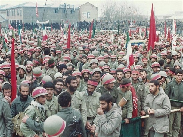 تصاویر منتشرنشده از اعزام رزمندگان شهرستان نهاوند به جبهه