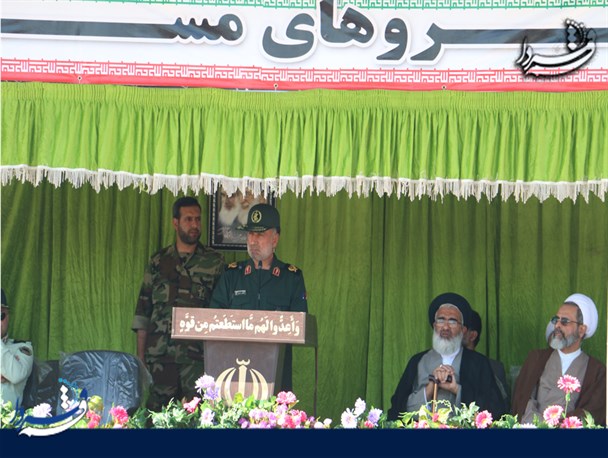 کوچکترین هدف دشمن در جنگ 8 ساله تجزیه ایران بود/همان ها که نگران سلاح اتمی هستند 8 سال از صدام حمایت کردند