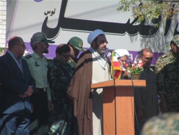 کسانی که انقلابیون را به افراطی گری متهم می کنند، اهل تفریط هستند