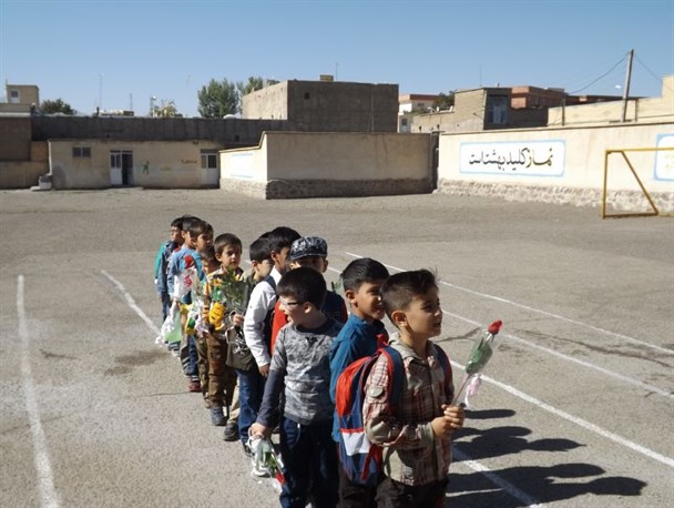 کلاس اولی ها امروز به مدرسه رفتند