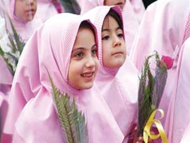 بیش از 1000 کلاس اولی در خلیل آباد به مدرسه رفتند