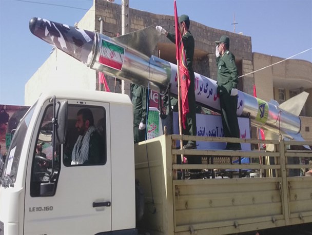نیروهای مسلح شهرستان لردگان اقتدار و توان دفاعی خود را به نمایش گذاشتند