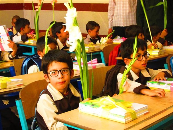 1800 دانش آموز شازندی، راهی خانه دوم خود شدند